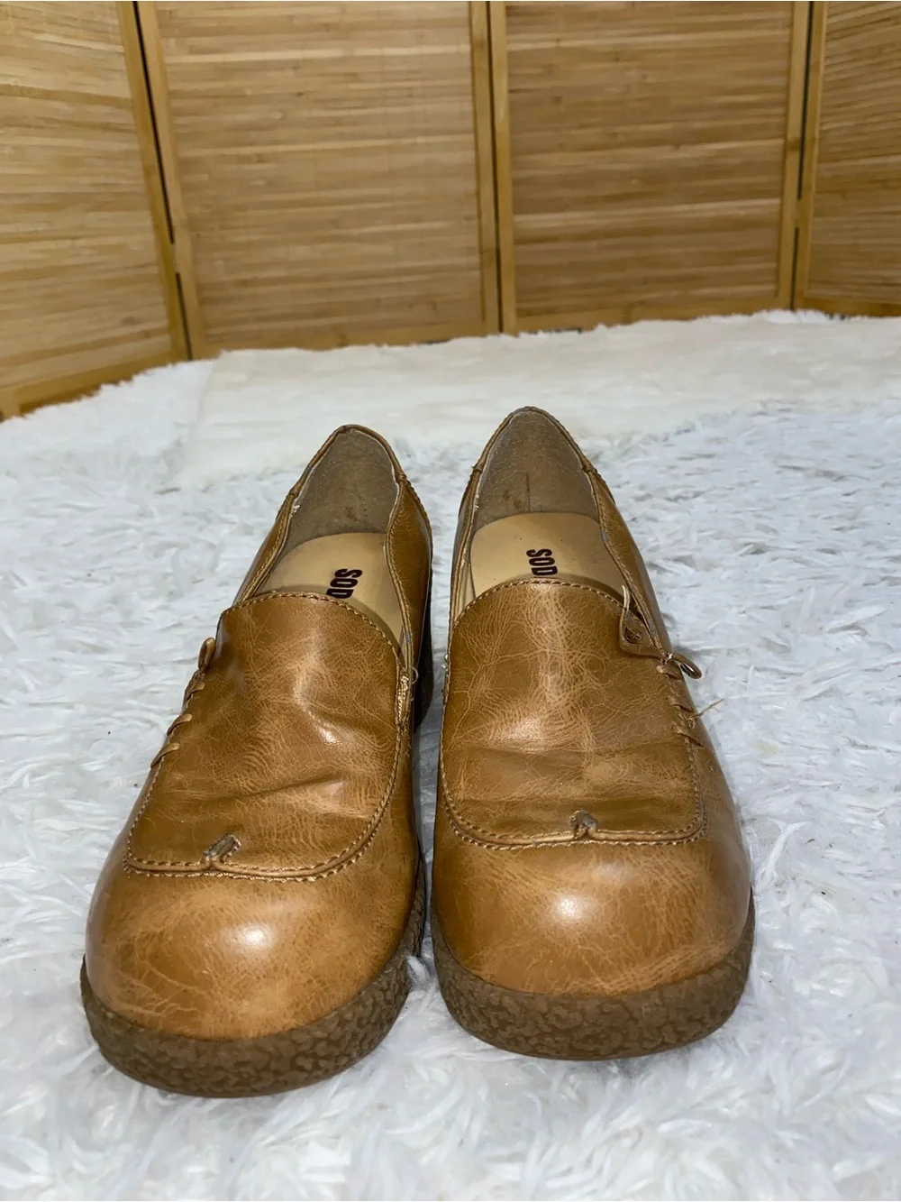 SODA 1990s tan platform shoes loafers vintage womans size 7
